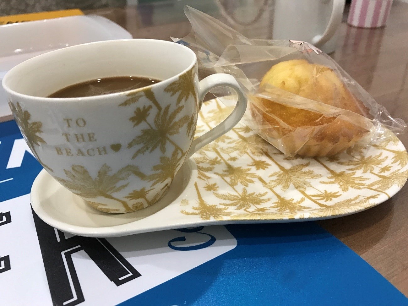 antique-miscellaneous-goods-cafe01