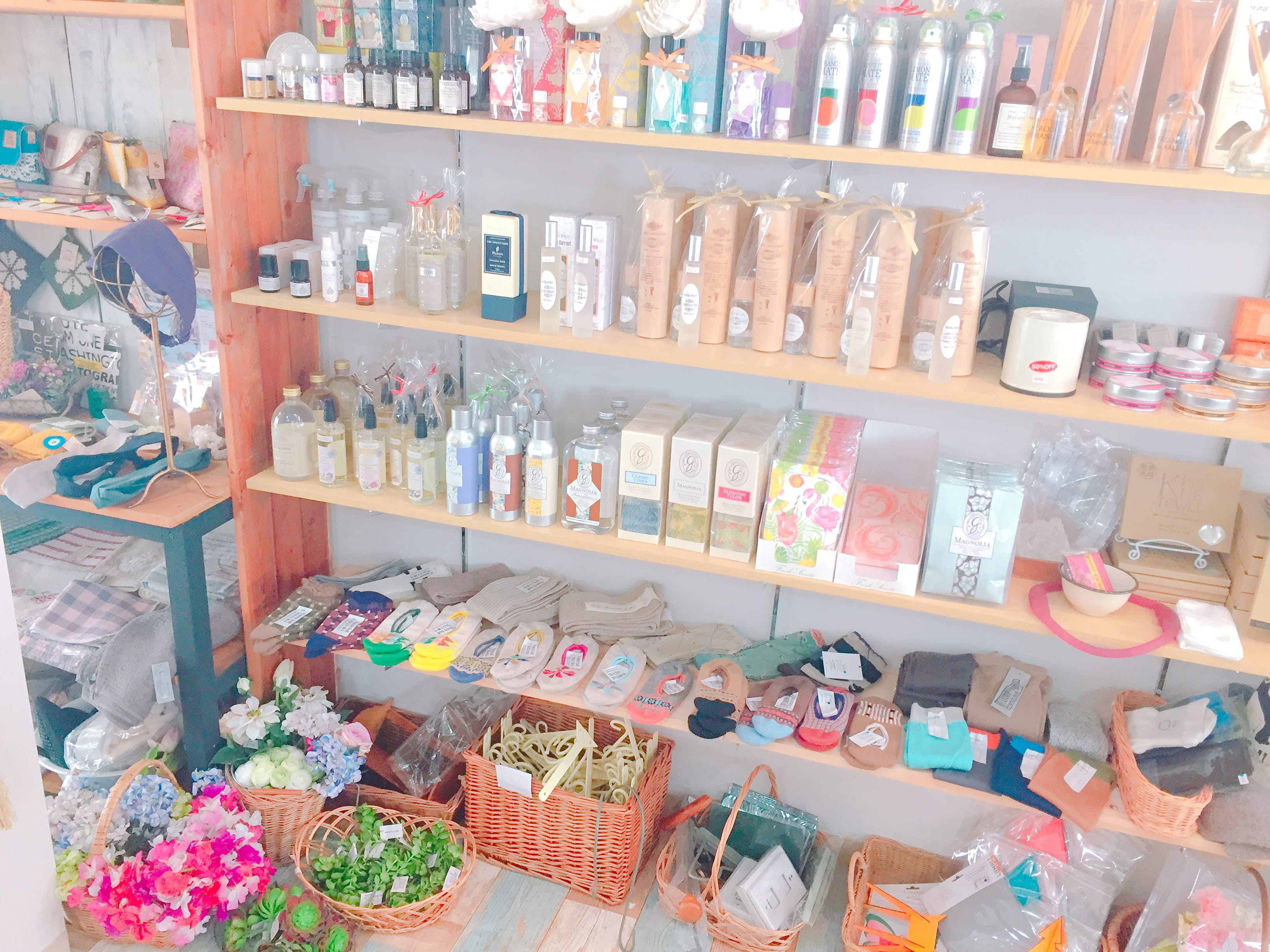 antique-miscellaneous-goods-cafe01