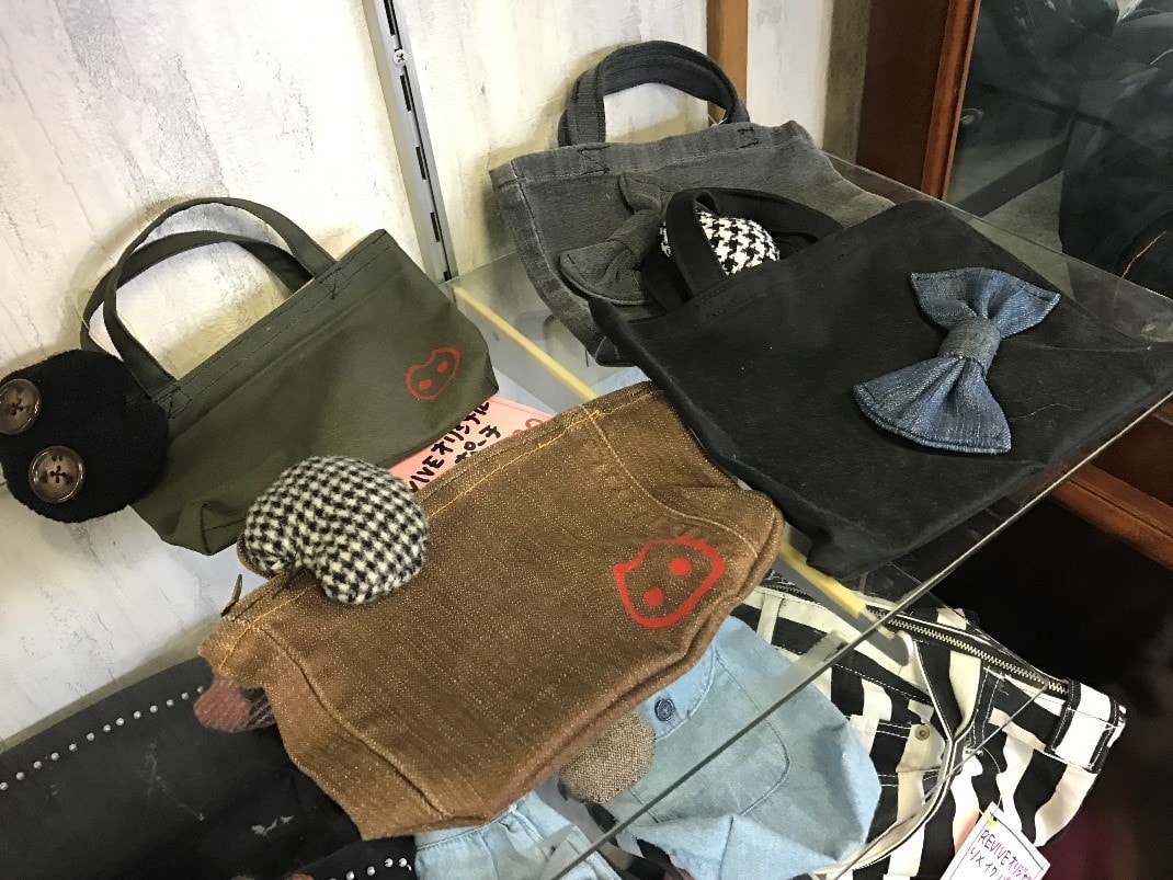 antique-miscellaneous-goods-cafe01