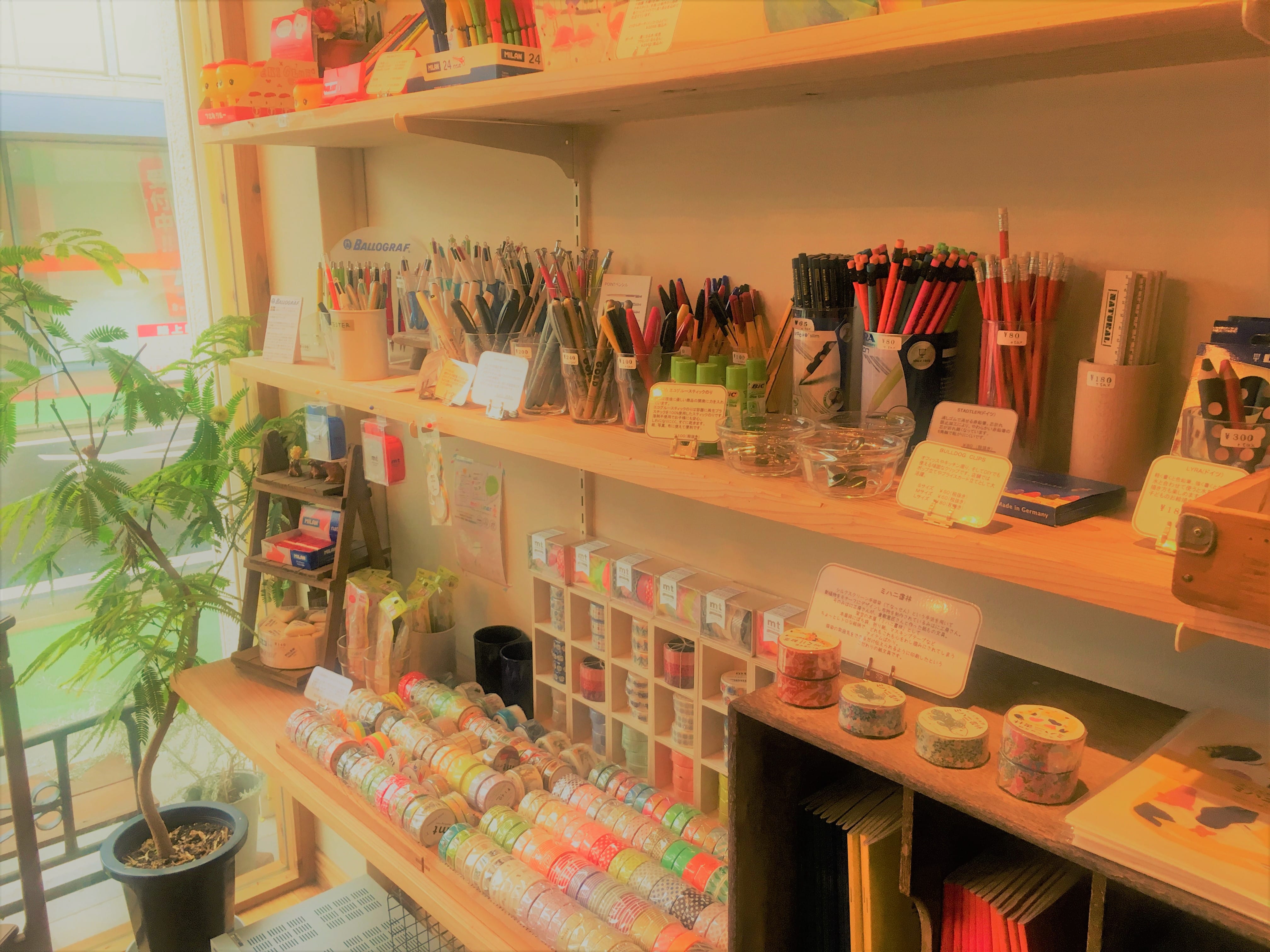 antique-miscellaneous-goods-cafe01