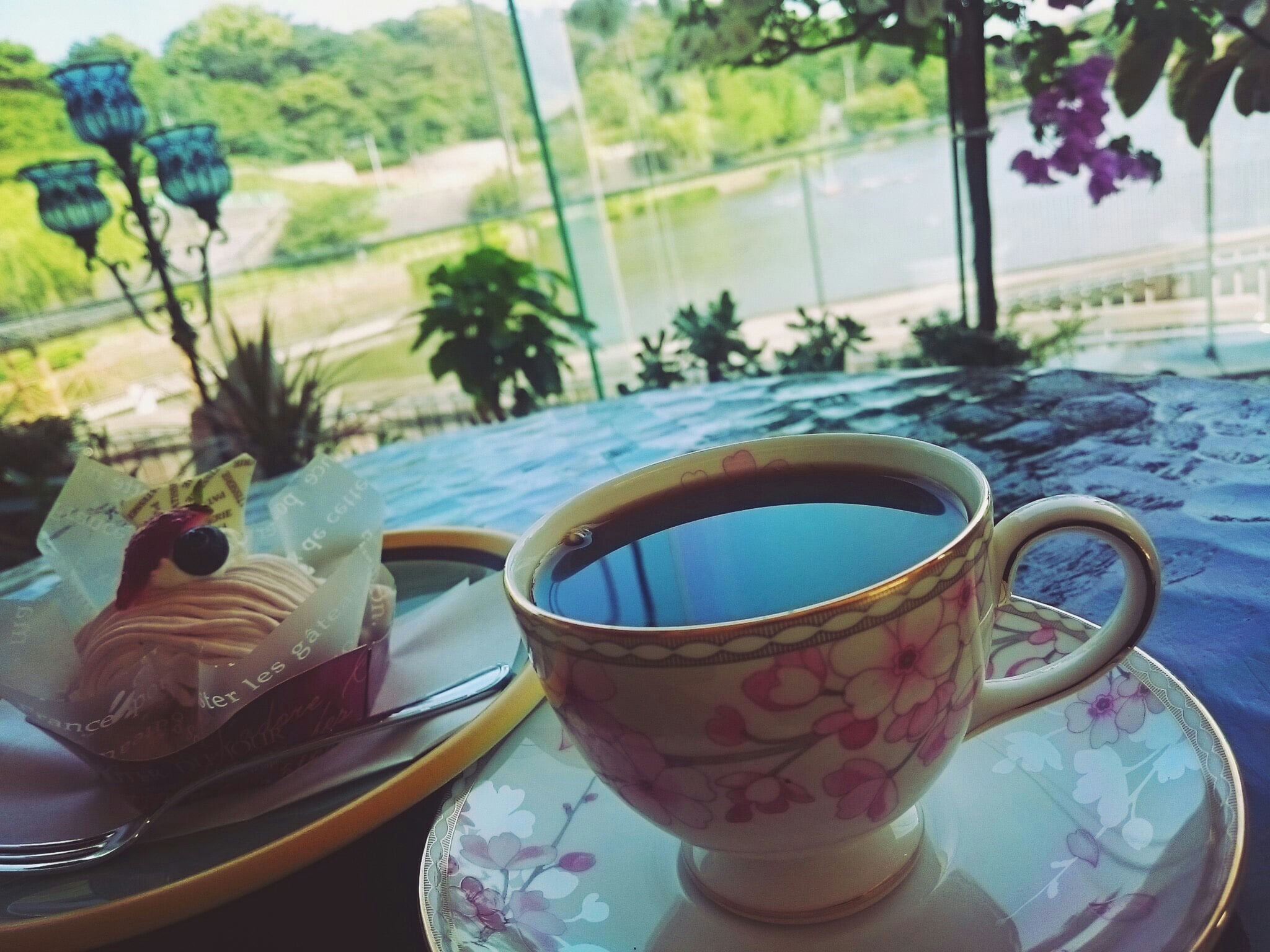 antique-miscellaneous-goods-cafe01