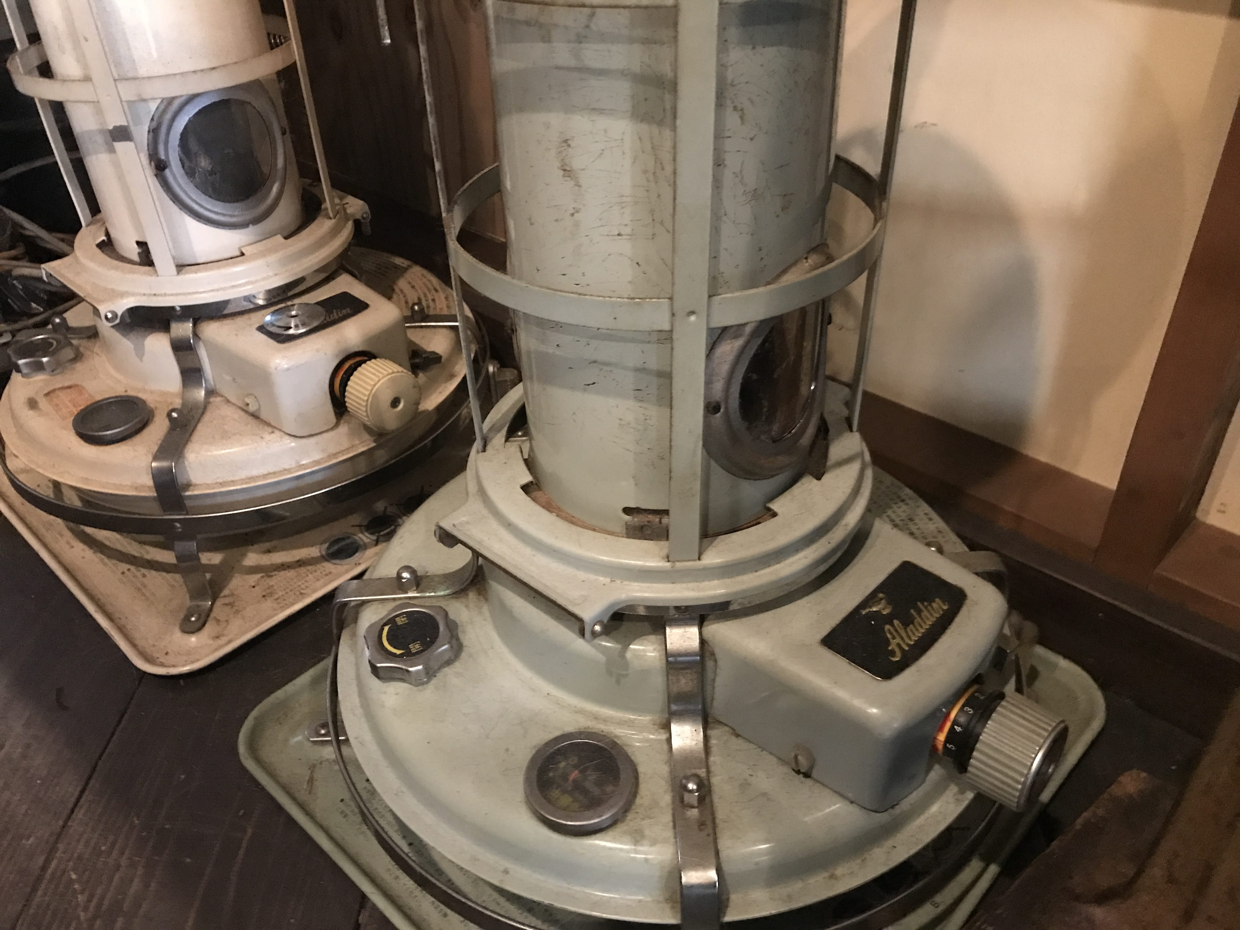 antique-miscellaneous-goods-cafe01