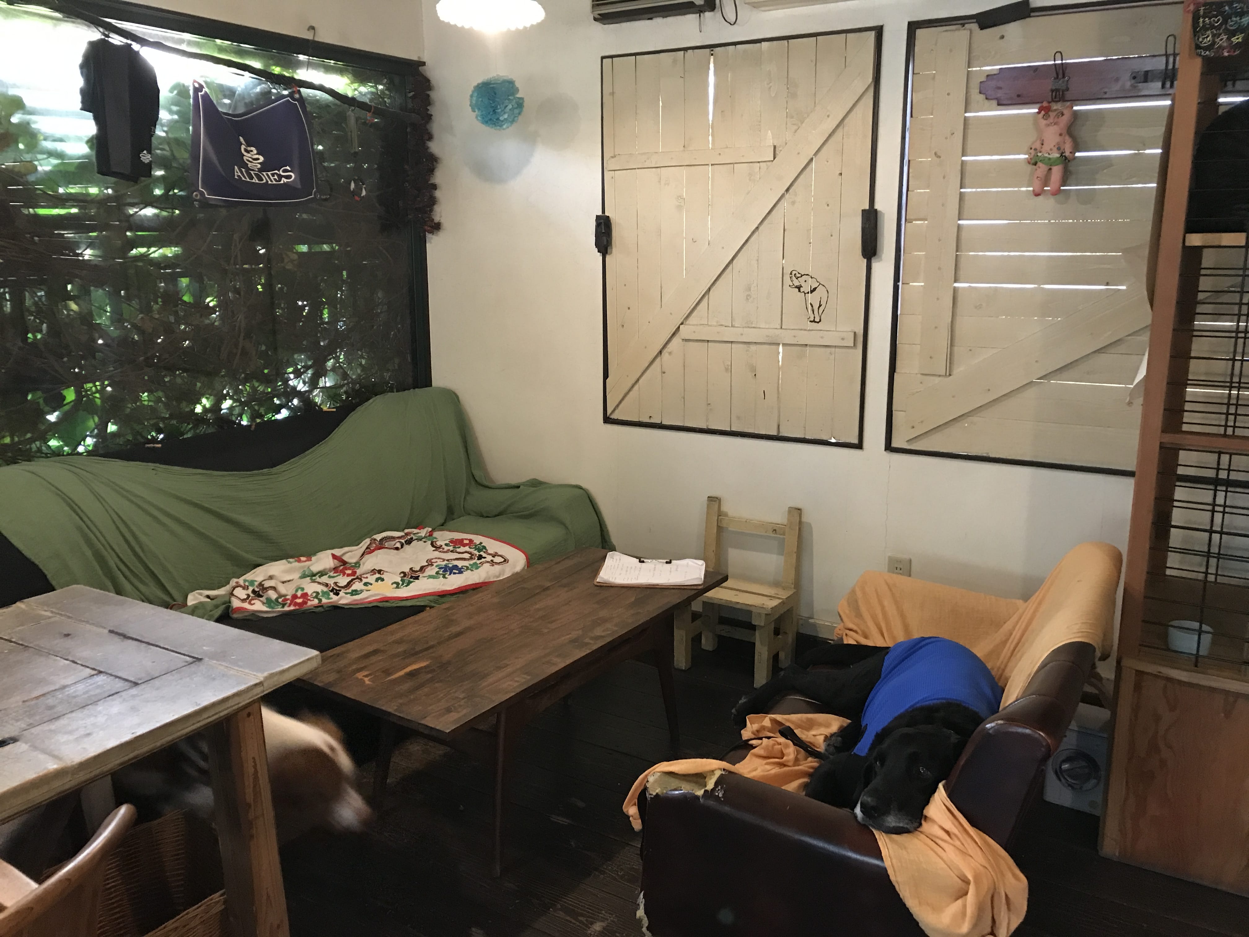 antique-miscellaneous-goods-cafe01