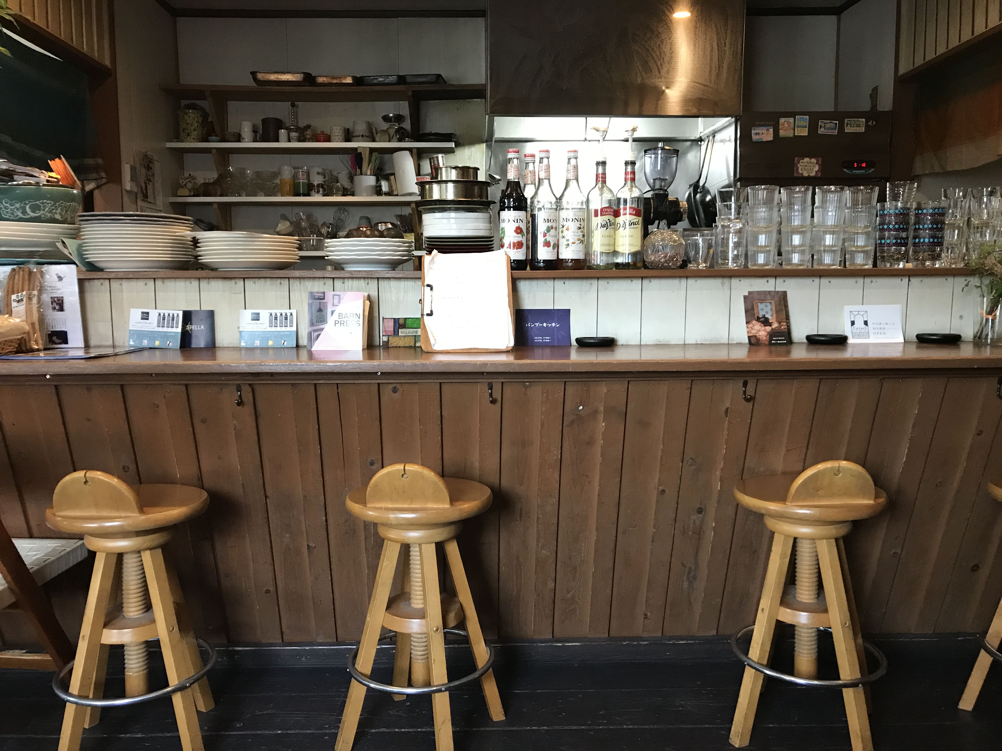 antique-miscellaneous-goods-cafe01