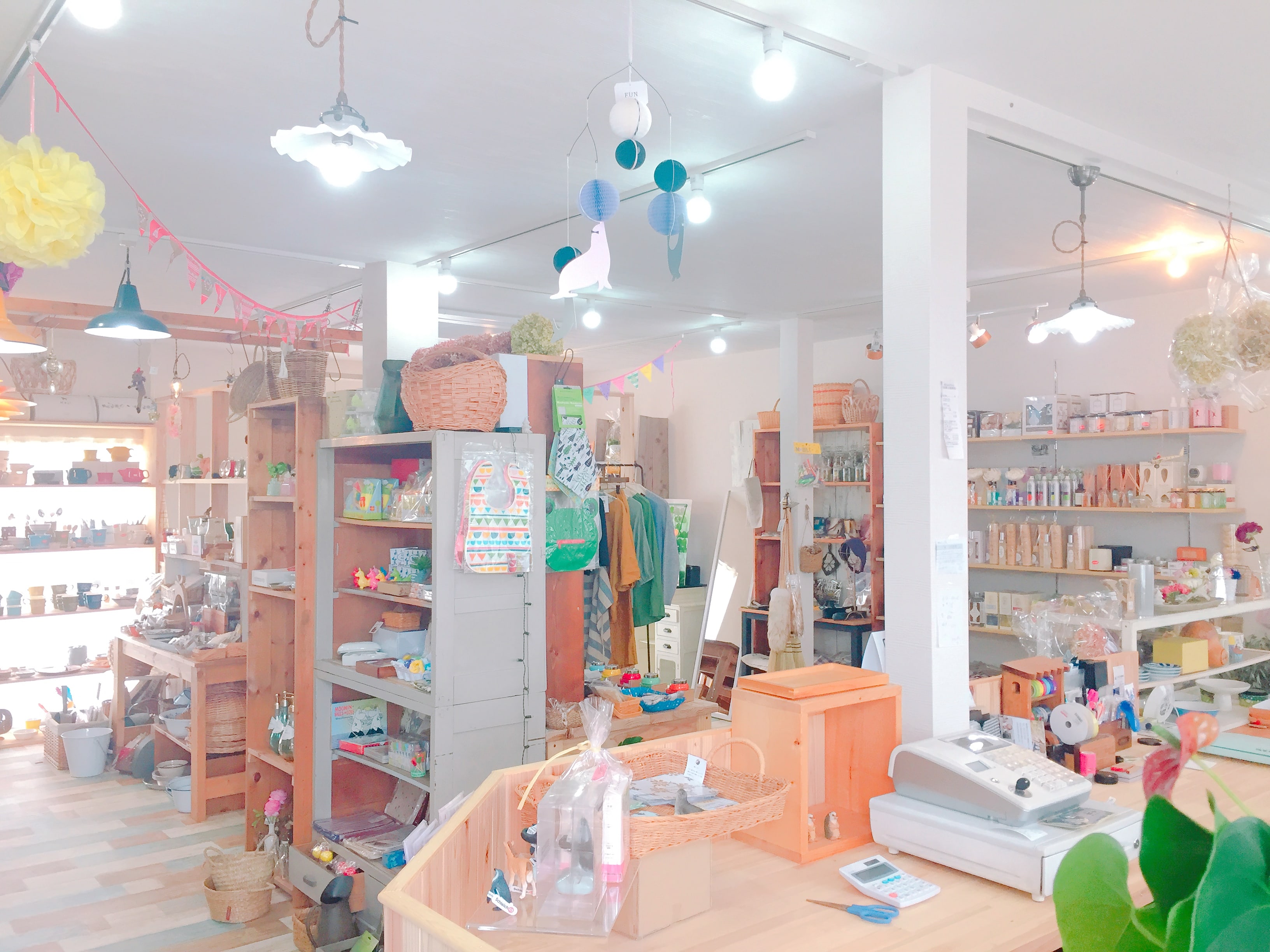 antique-miscellaneous-goods-cafe01