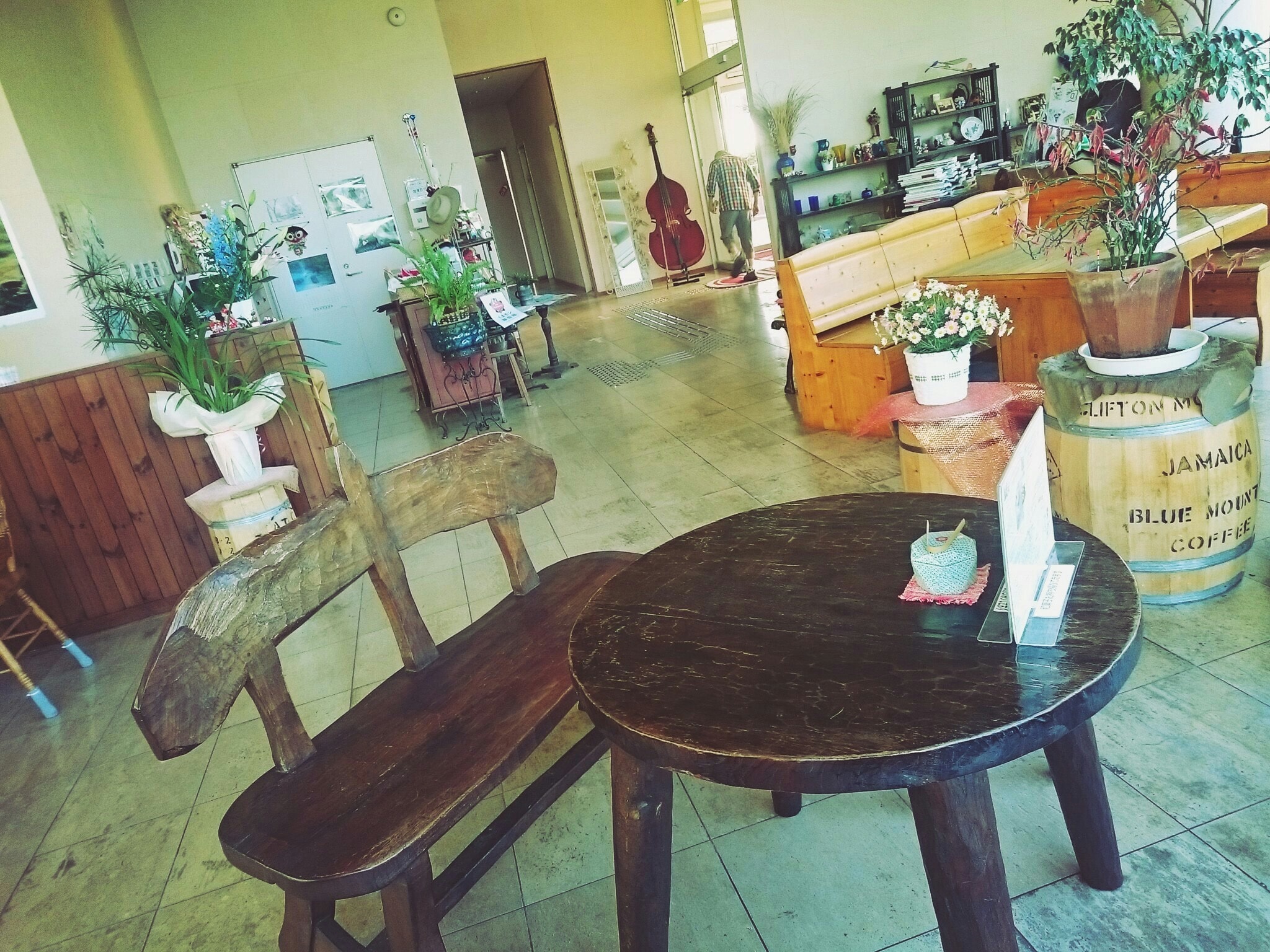 antique-miscellaneous-goods-cafe01