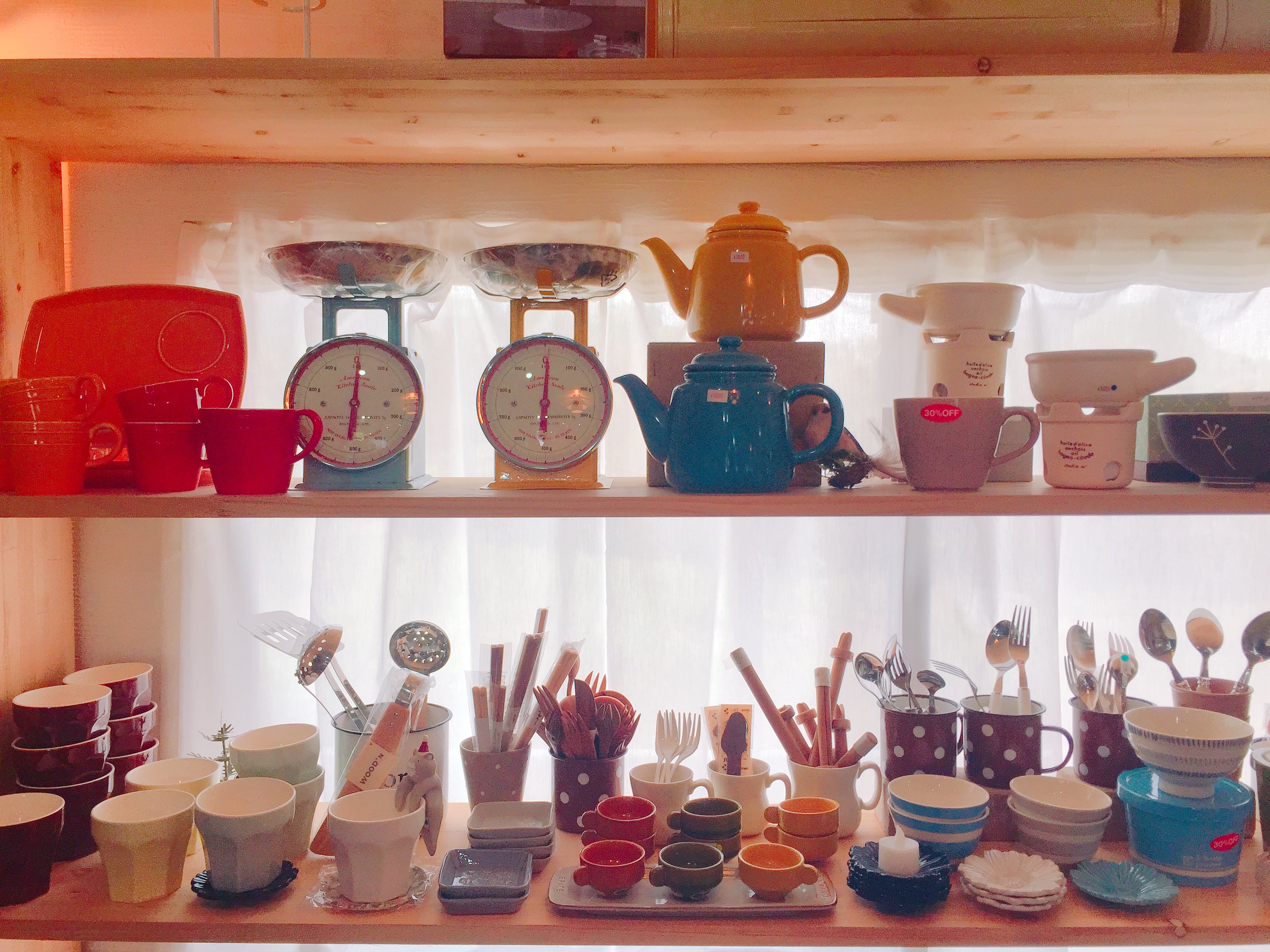 antique-miscellaneous-goods-cafe01