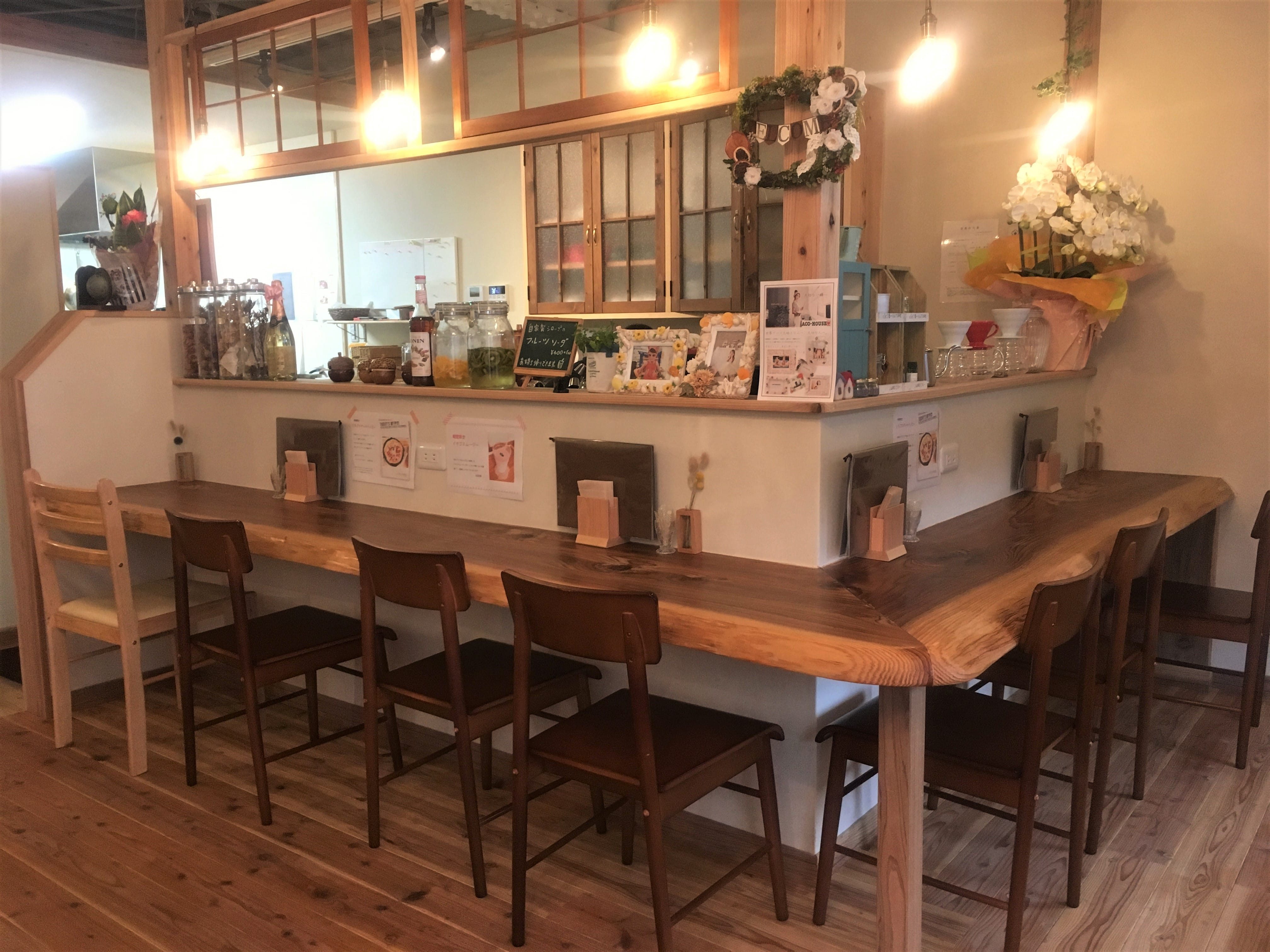 antique-miscellaneous-goods-cafe01