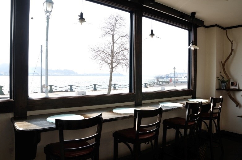 antique-miscellaneous-goods-cafe01