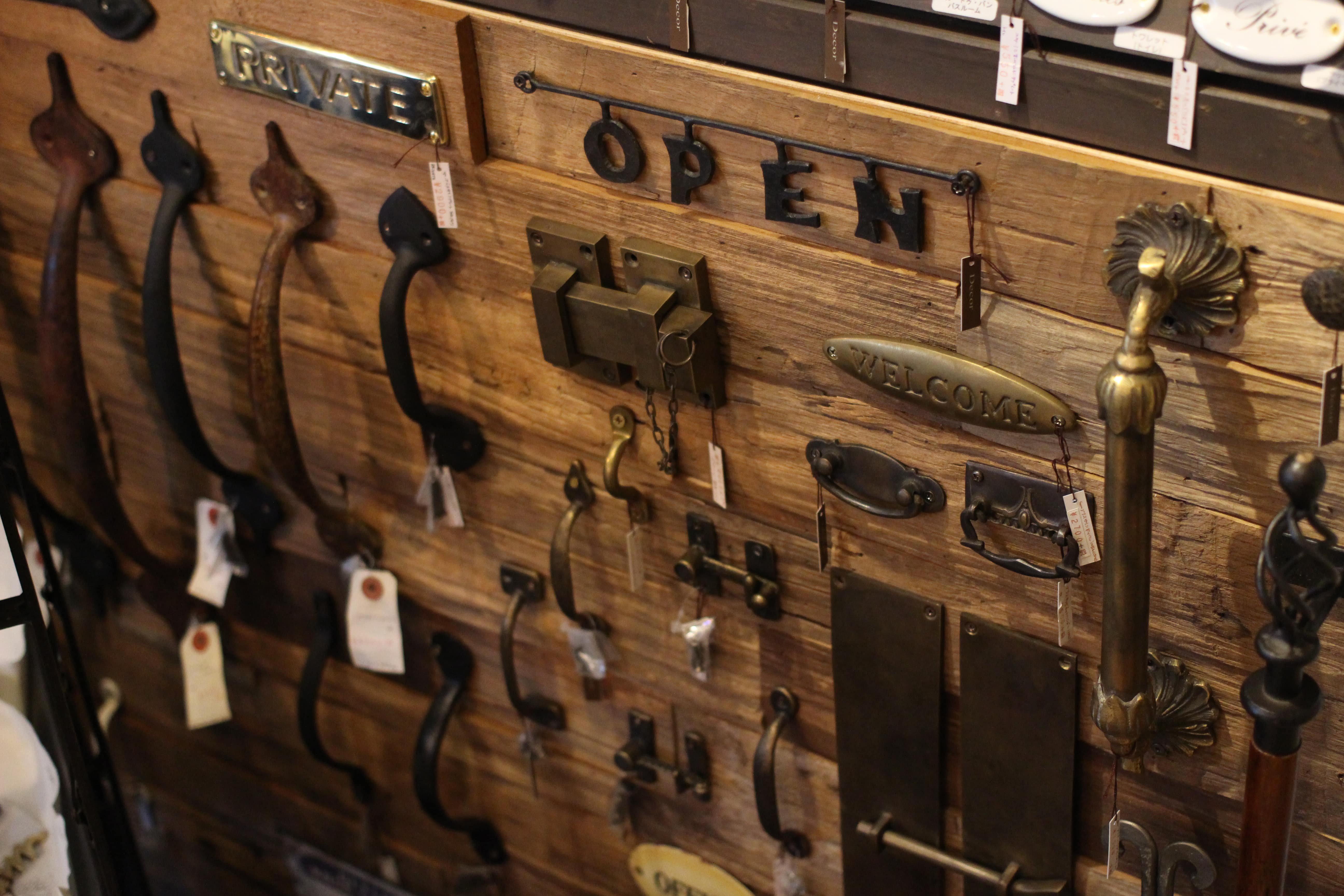 antique-miscellaneous-goods-cafe01