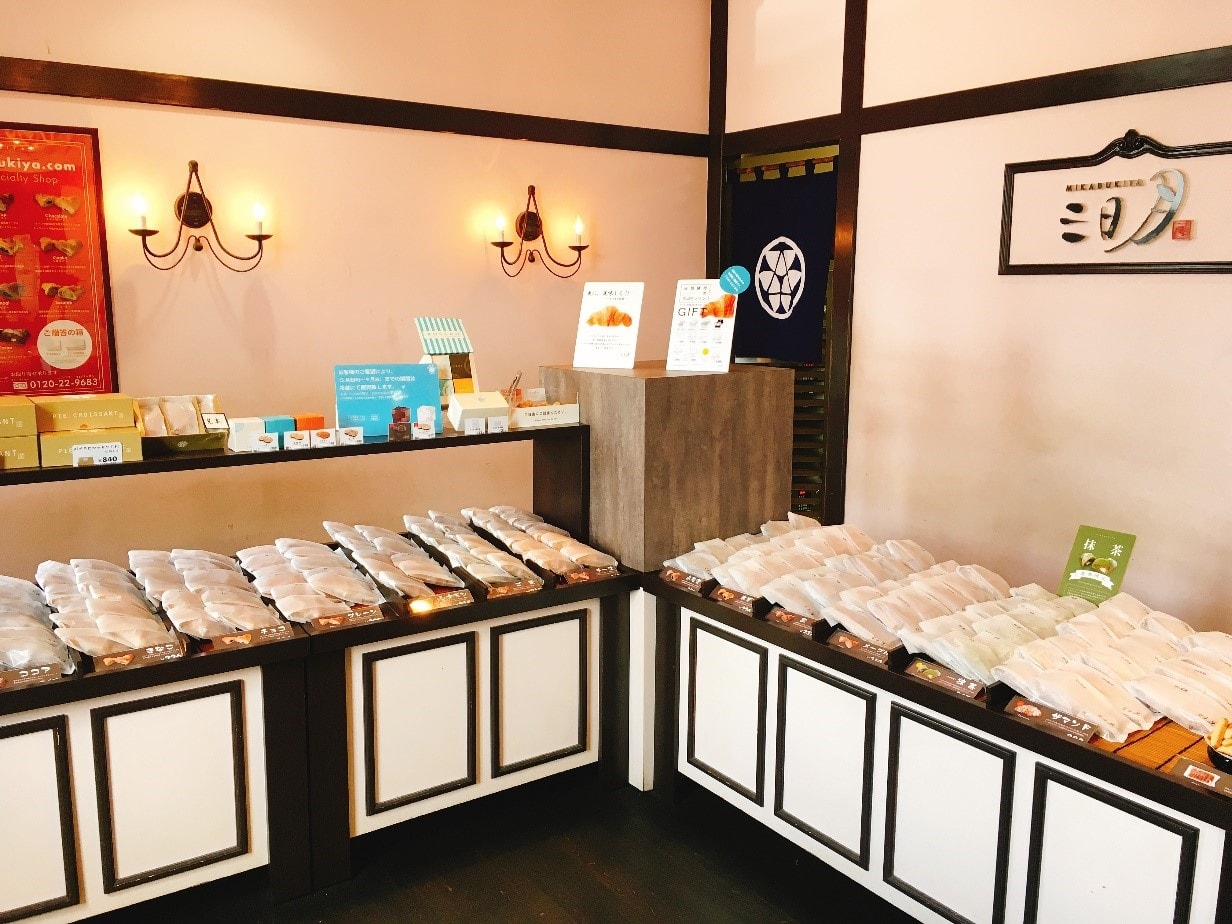 antique-miscellaneous-goods-cafe01
