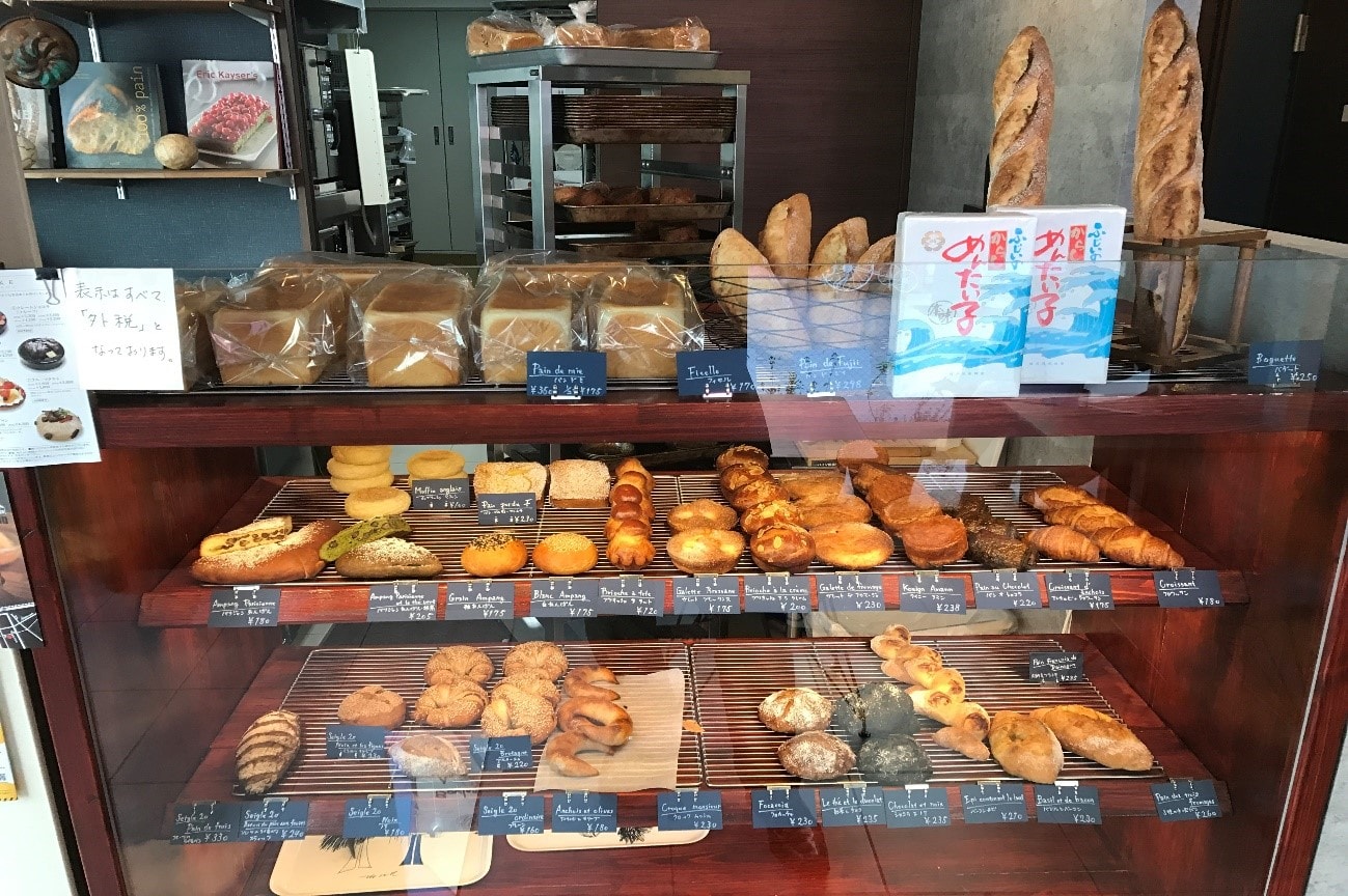 antique-miscellaneous-goods-cafe01