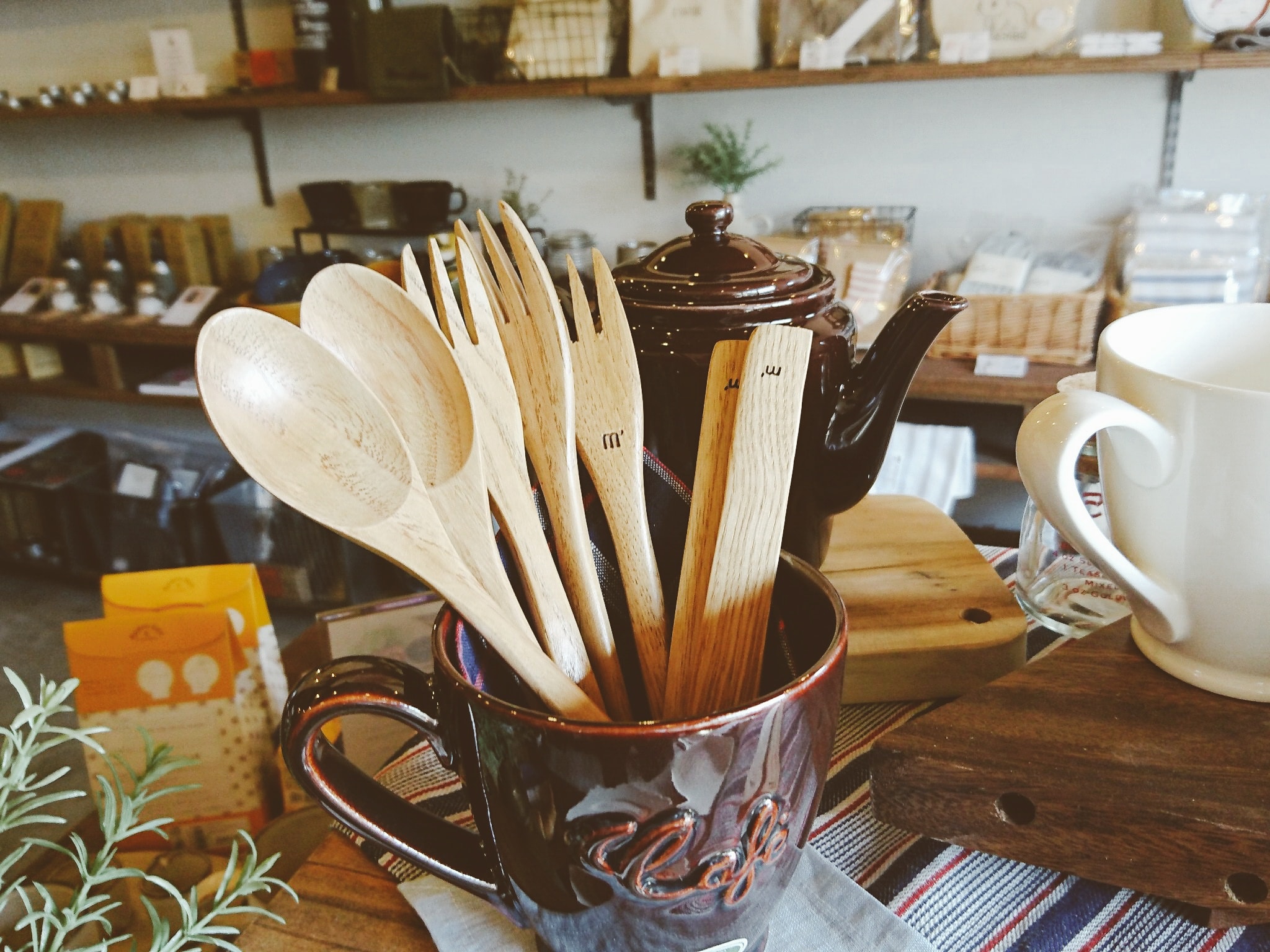 antique-miscellaneous-goods-cafe01