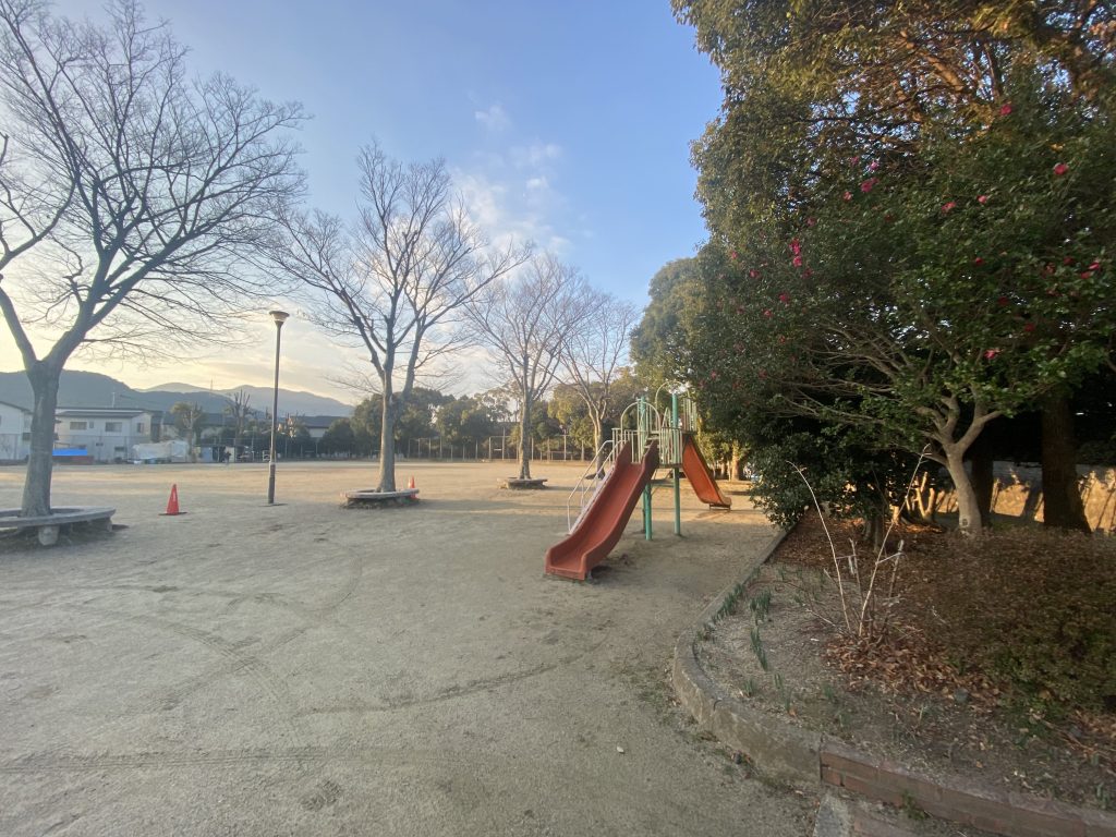 町上津役公園