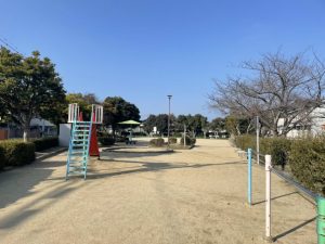 昔ながらの遊具も楽しい