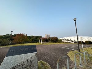 広々とした駐車場