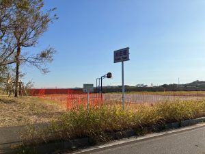 苅田町側のエリアにはバスケットボールのハーフコートがあります