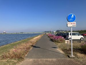 広々お散歩コース。体も心もリフレッシュできますね！
