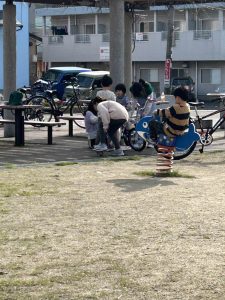 スプリング遊具